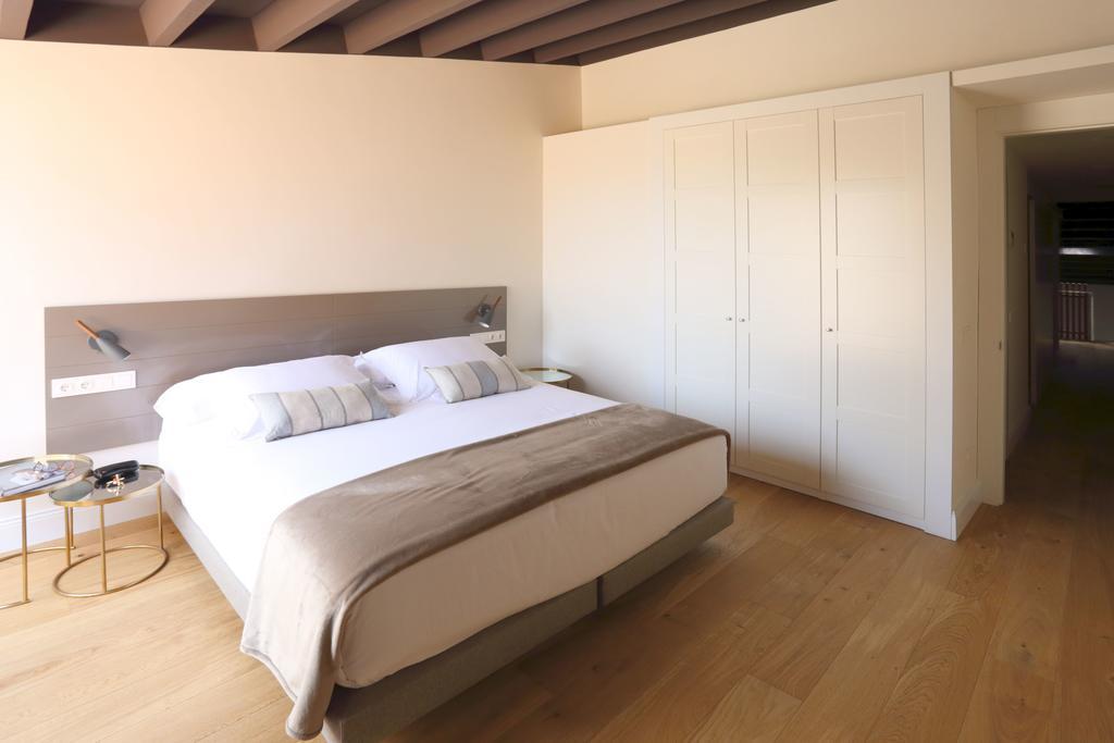 Apartaments Plaça Del Vi Girona Exterior foto